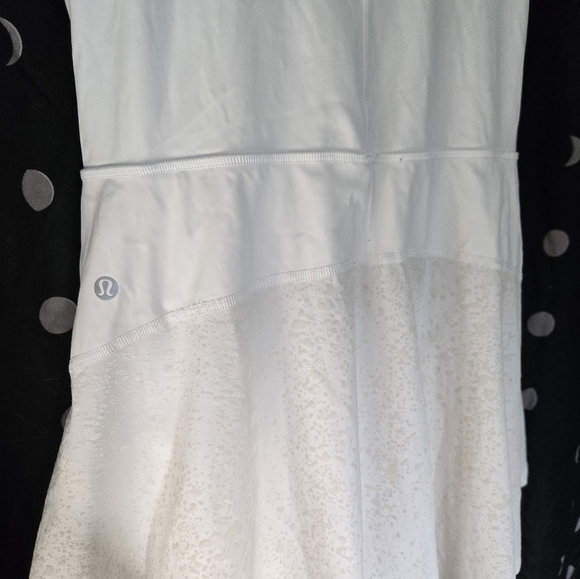 Lululemon Dress Serene Stride Tennis Reflective built in shorts white medium - Picture 2 of 3